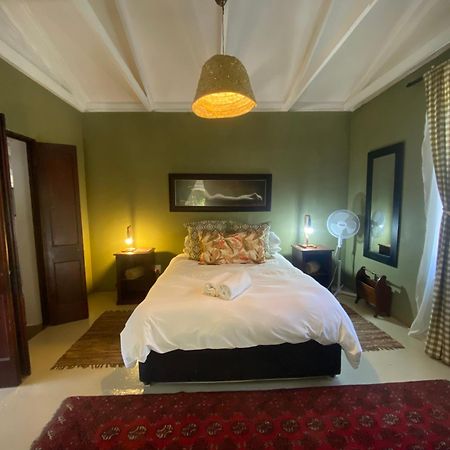 The Riverdeck Accommodation And Backpackers Knysna Ngoại thất bức ảnh