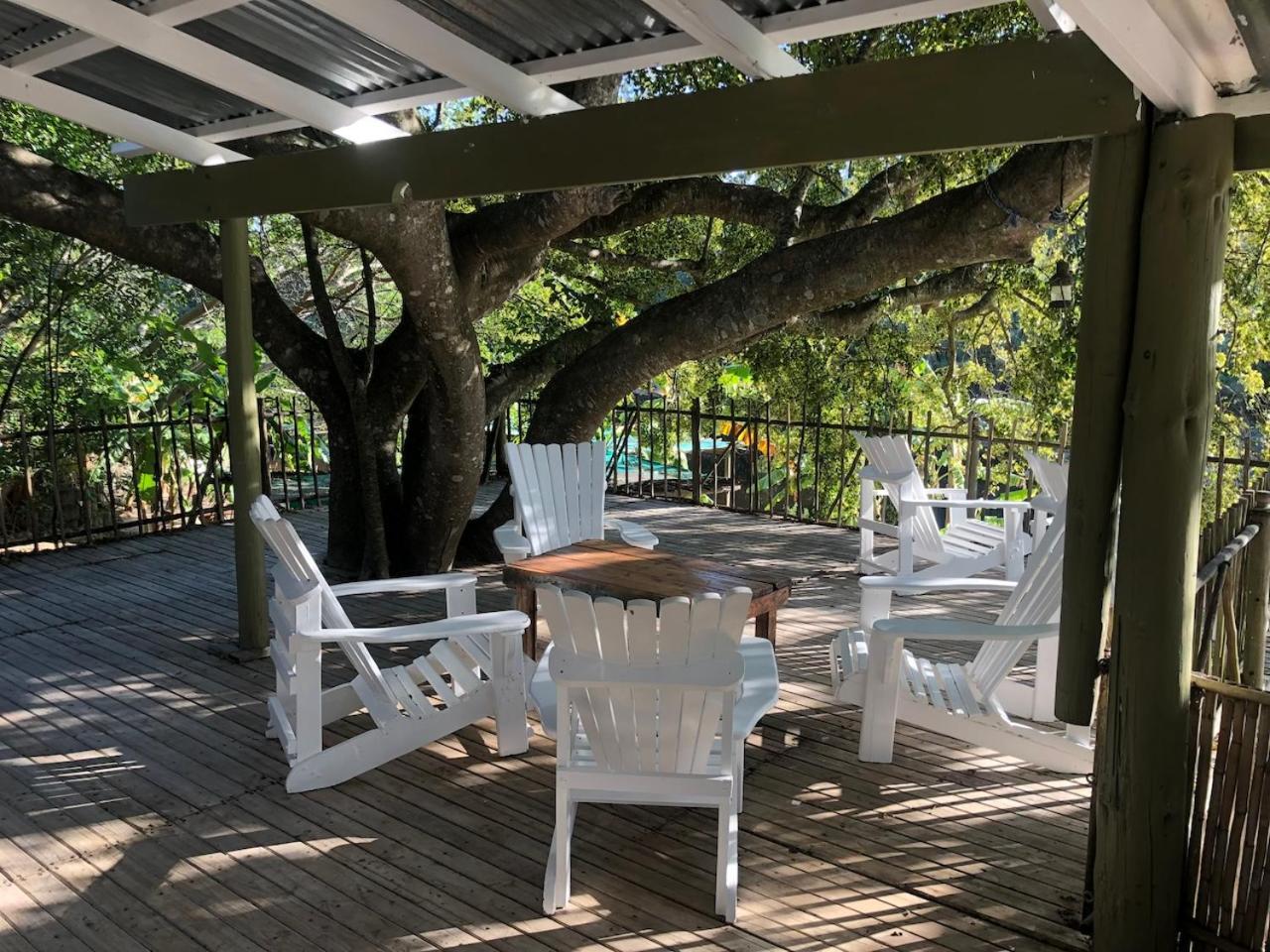 The Riverdeck Accommodation And Backpackers Knysna Ngoại thất bức ảnh