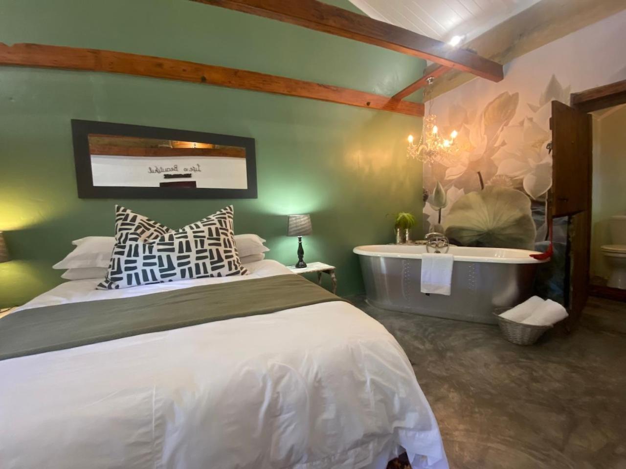 The Riverdeck Accommodation And Backpackers Knysna Ngoại thất bức ảnh